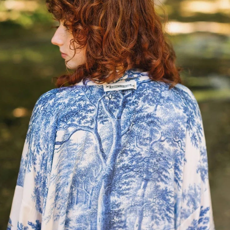 Market of Stars Let the Light Cropped Kimono Delft Print