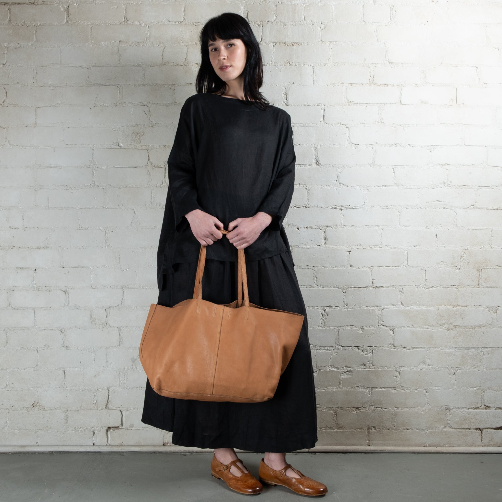 Juju & Co Unlined Tote Leather Bag