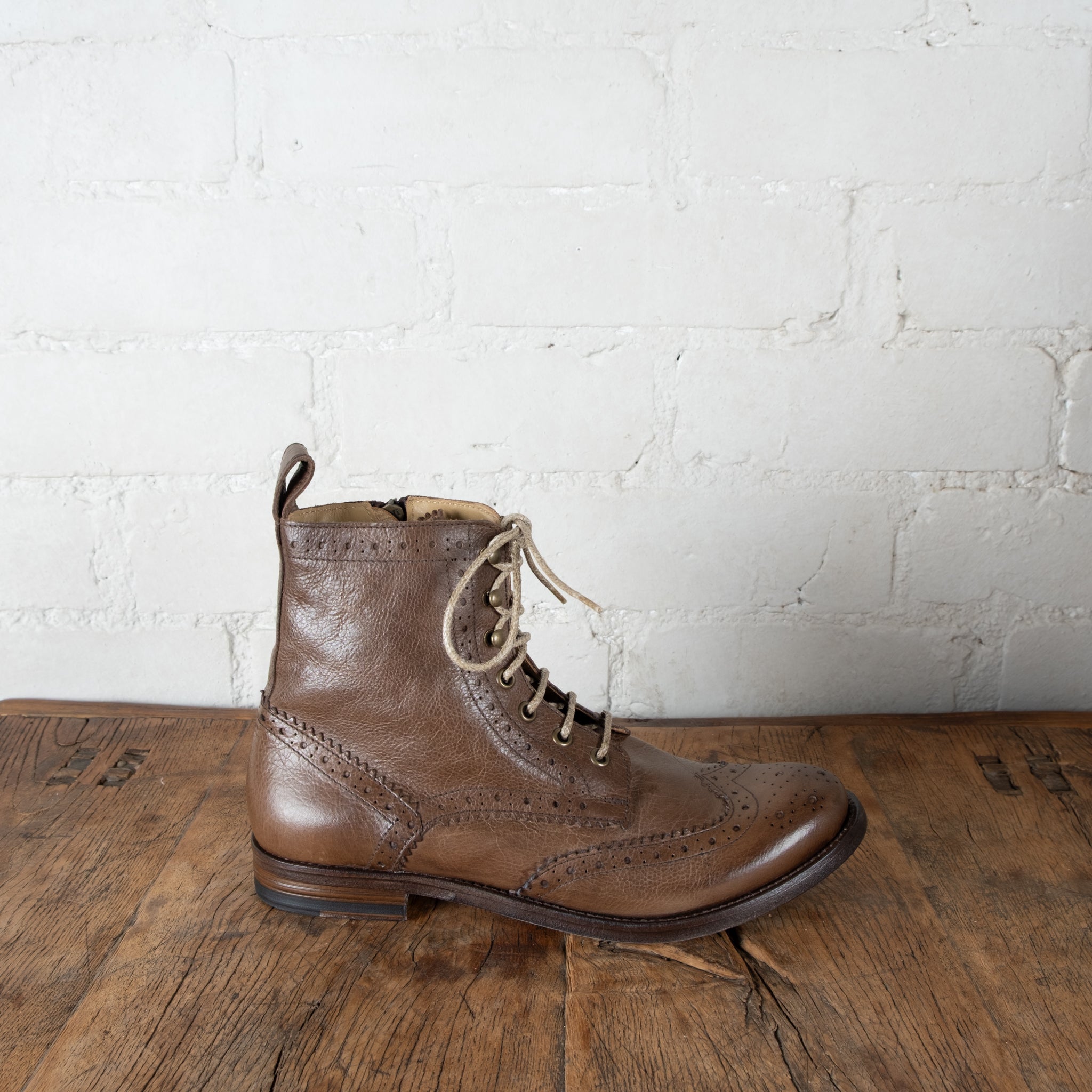 Victoria Varrasso Mouse Brown Harper Brogue Boots