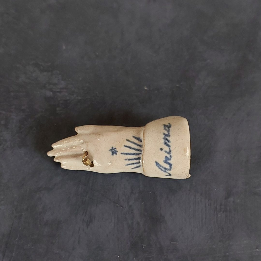 Hand Brooch By Arii Momoyo Pottery